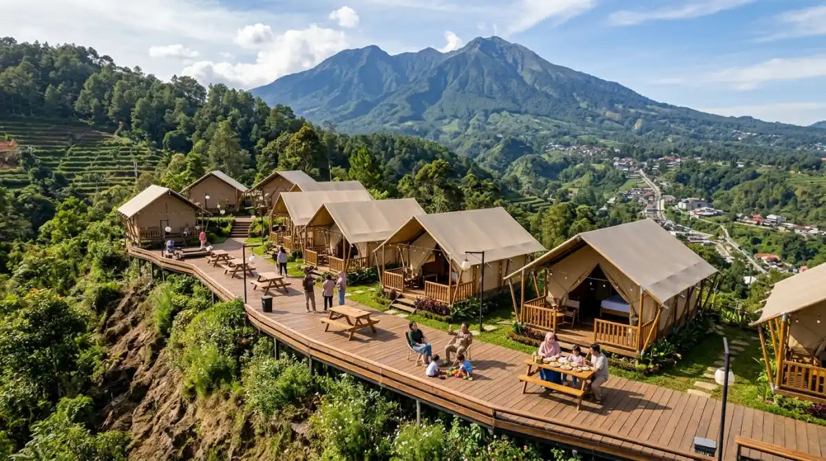 Suasana Camping saat lebaran