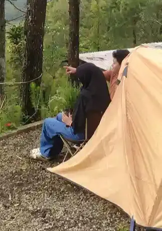 10 Perlengkapan Wajib Camping