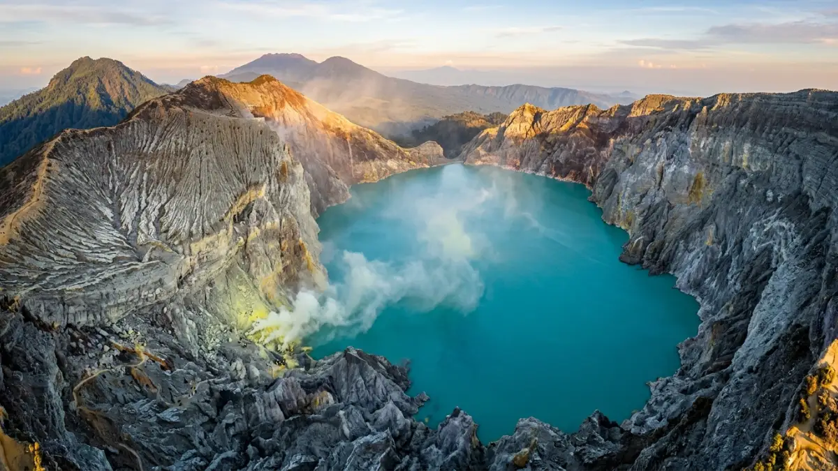 Danau Asam Kawah Ijen