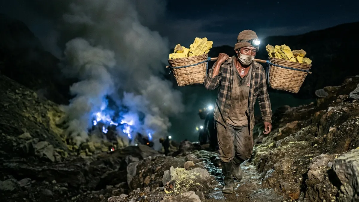Penambang Belerang Ijen