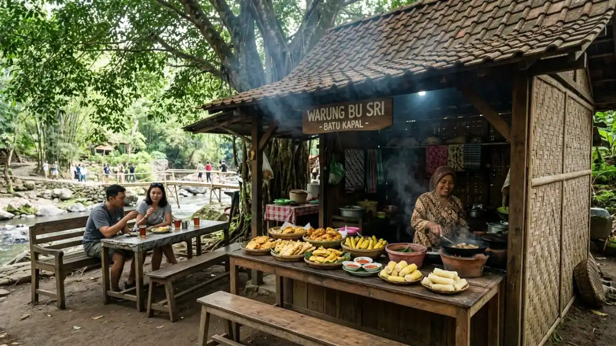 Warung kuliner di Taman Wisata Batu Kapal